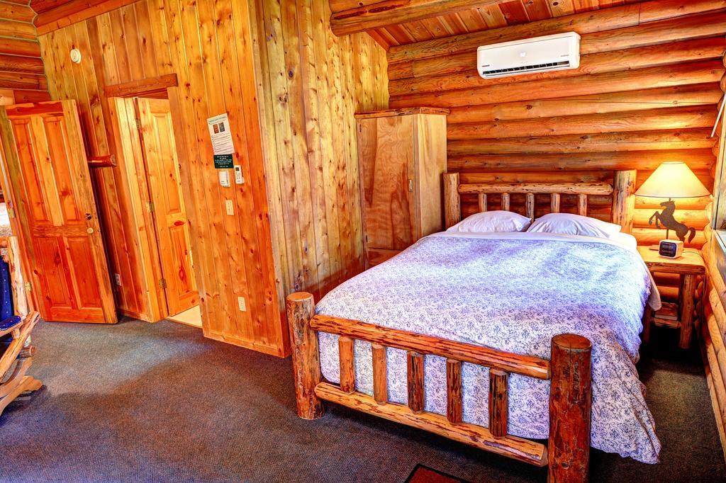 North Forty Resort Columbia Falls Buitenkant foto