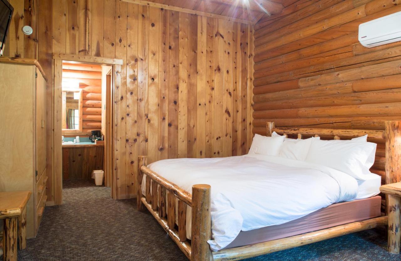 North Forty Resort Columbia Falls Buitenkant foto