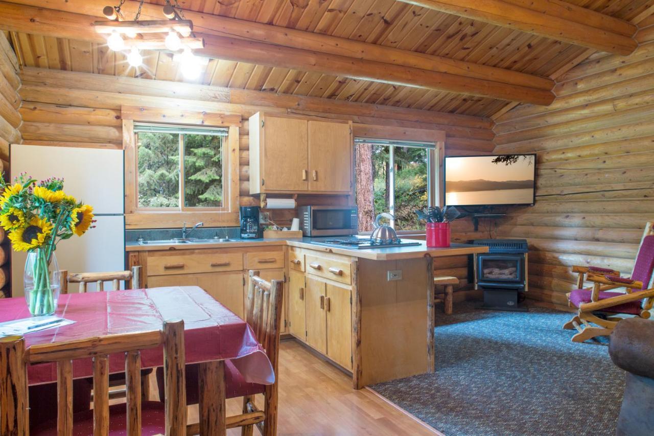 North Forty Resort Columbia Falls Buitenkant foto
